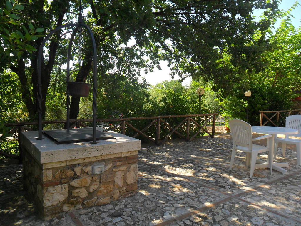Aparthotel Casale Santa Caterina Amelia Zimmer foto