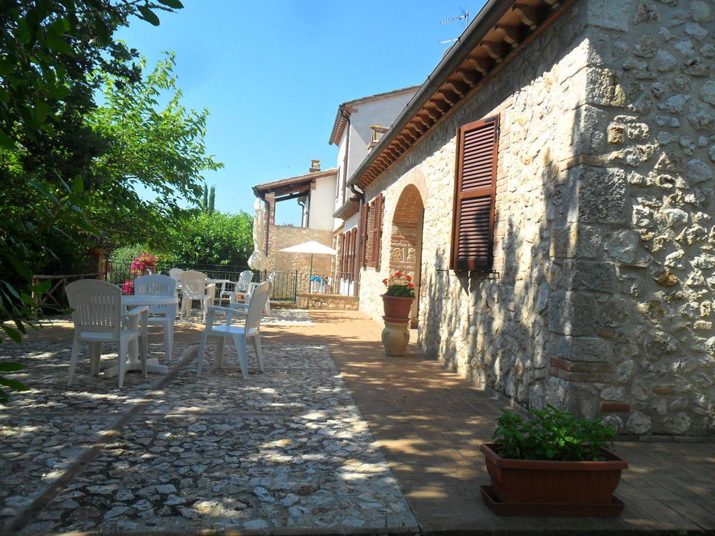 Aparthotel Casale Santa Caterina Amelia Exterior foto